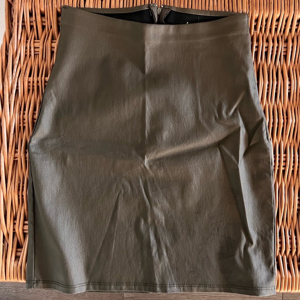 Vintage Windsor Olive Faux Leather Pencil Skirt